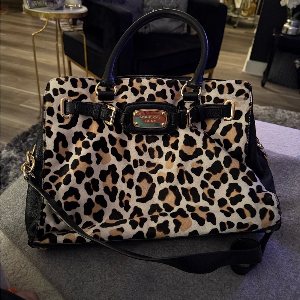 Gorgeous Chic Michael Kors Leopard Print Satchel with Black Trim - Picture 3 of 5